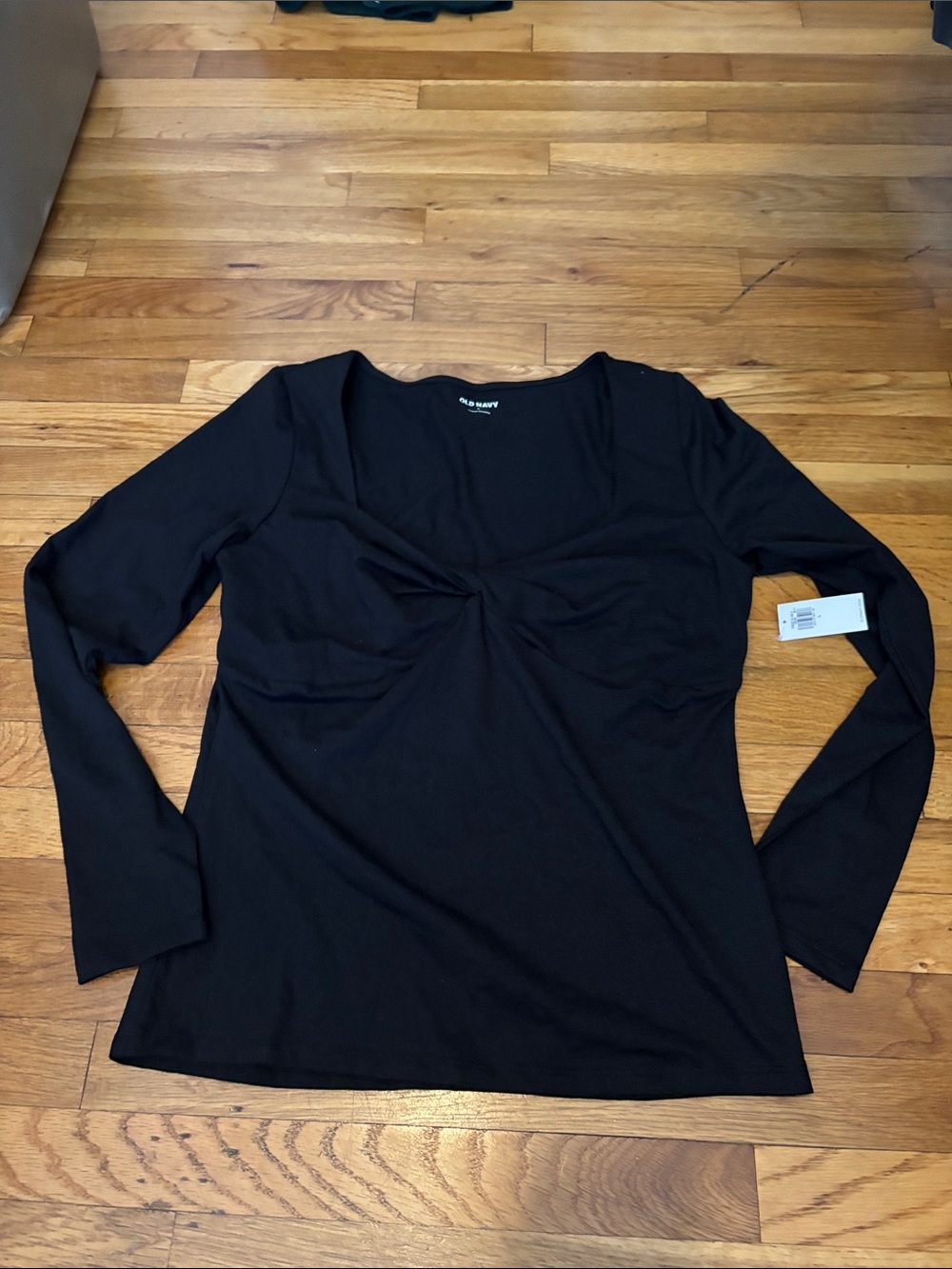 Old Navy Black Long-Sleeve Twist-Front Tee